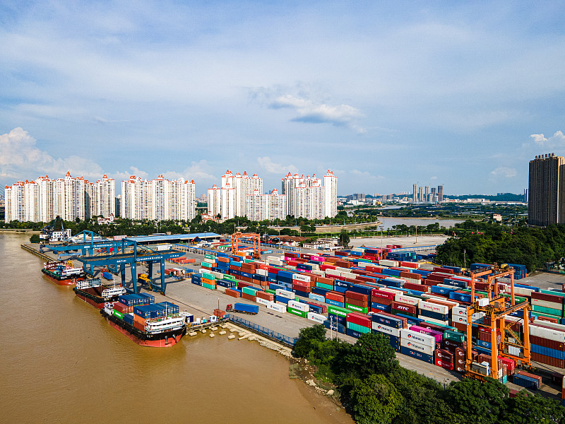 俄罗斯陆运价格多少钱一公斤？