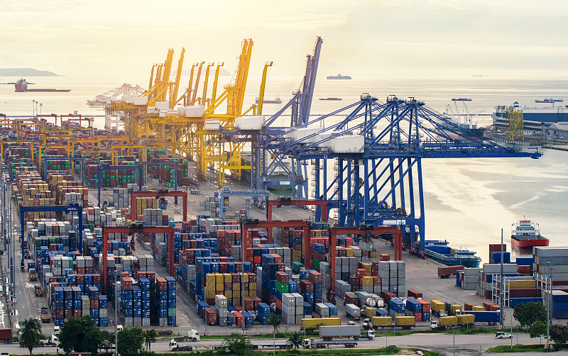  新加坡空运价格多少钱一公斤？