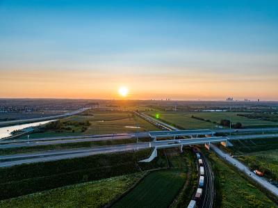 筷子采用乌鲁木齐空运门到门专线送到澳大利亚奥尔巴尼
