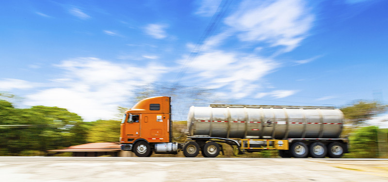 无人机采纳中国上海FCL海运抵达澳洲布里斯班(Brisbane)