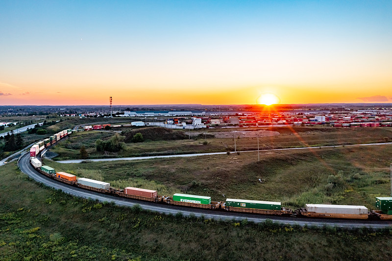 转向系统零部件（方向盘、转向柱、转向机）借用上海门到门空运送到格拉德斯通