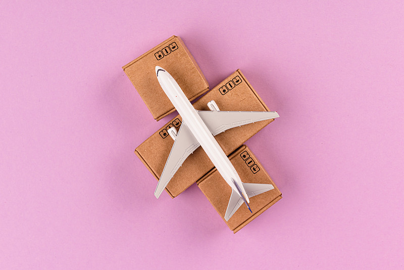 木制镜框采用义乌门到门海运运抵澳洲汤斯维尔