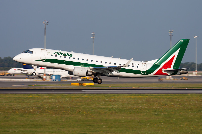 郑州至澳洲堪培拉(Canberra)的船舶用帆布使用国际快递6天内配送到