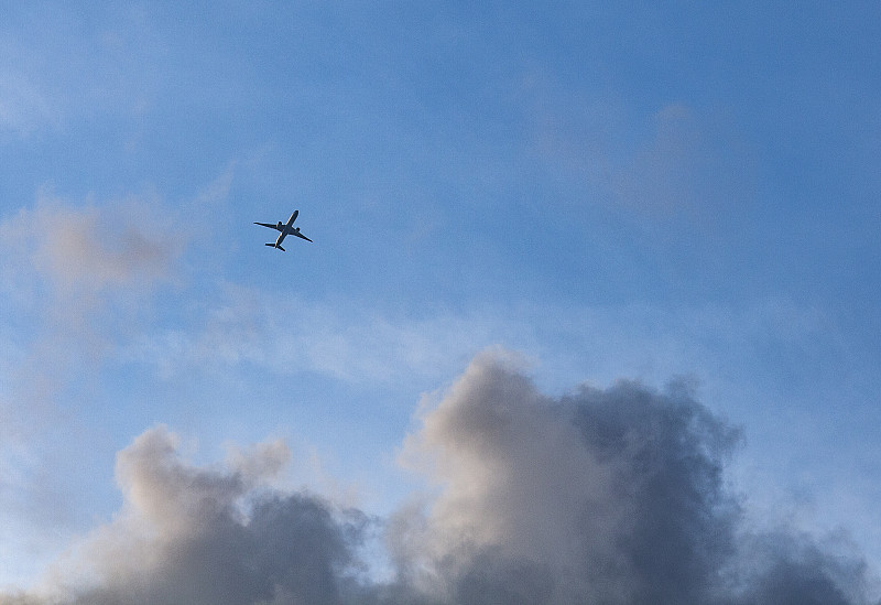 铝材借助广州国际海空联运快送到澳洲纽卡斯尔(Newcastle)