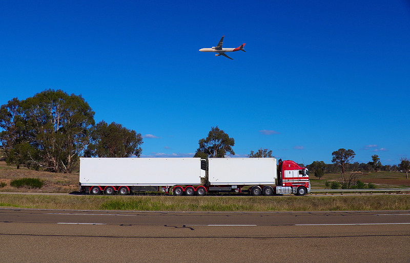 水彩笔借用中国哈尔滨国际空运专线送到澳洲波特兰(Portland)[维多利亚州]