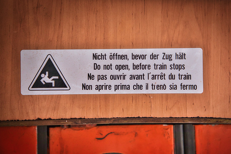 烟雾探测器借用中国厦门集装箱运输运输到澳大利亚皮里港(PortPirie)