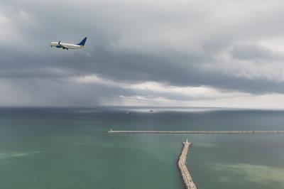 消防水龙带箱采取武汉优先空运配送到伯尼