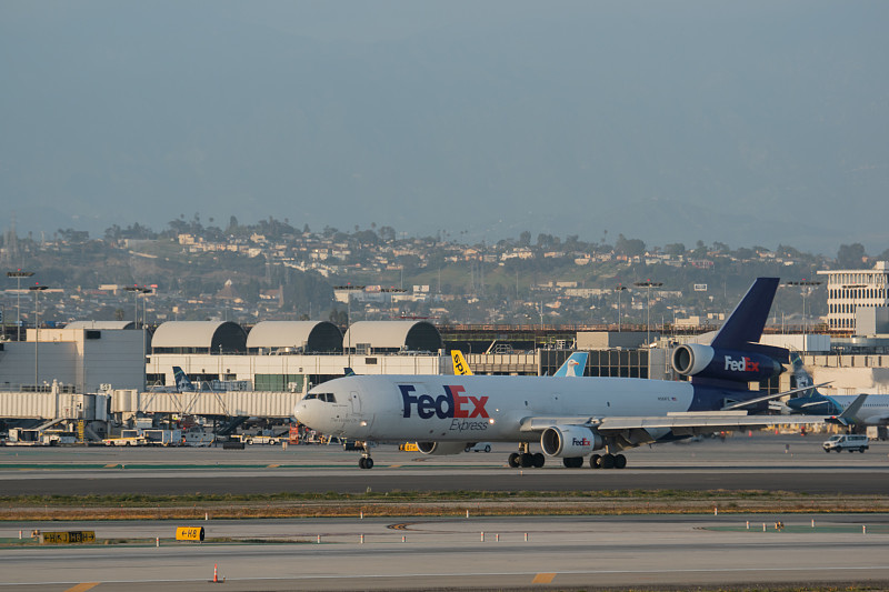 中国合肥工程机械使用经济空运4天内送达澳洲堪培拉