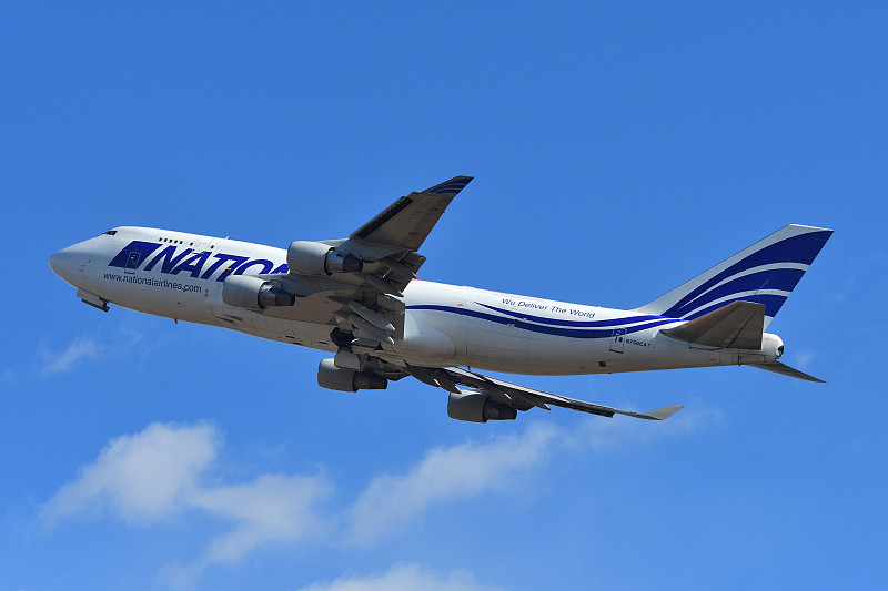 牙膏利用中国广州轮船运输送抵澳大利亚堪培拉