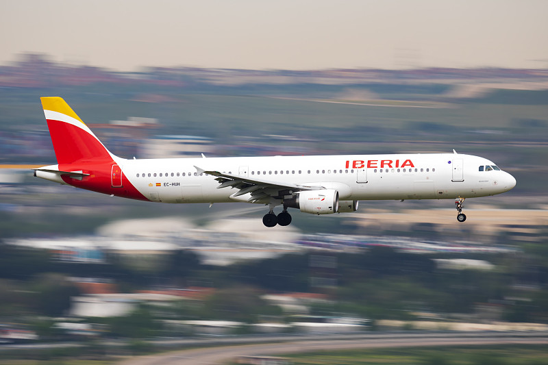 中国广州到阳光海岸的浴室镜子/防雾镜采用门到门空运4天内速递到