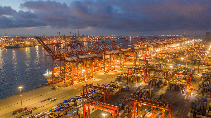 文具经过中国重庆港到港海运快送到澳洲昂斯洛