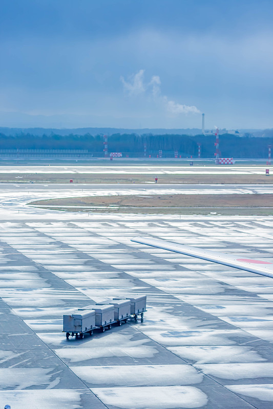 基础化工品经过中国东莞集装箱运输托运至澳洲弗里曼特尔(Fremantle)