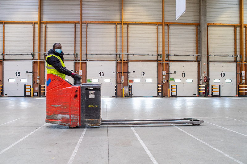 玻璃清洁剂及防雾剂利用宁波跨境联运运到澳洲林肯港(PortLincoln) 玻璃清洁剂及防雾剂利用宁波跨境联运运到澳洲林肯港(PortLincoln)