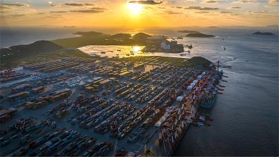 酒运用中国中山散货船运输运输到澳大利亚伯尼(Burnie)