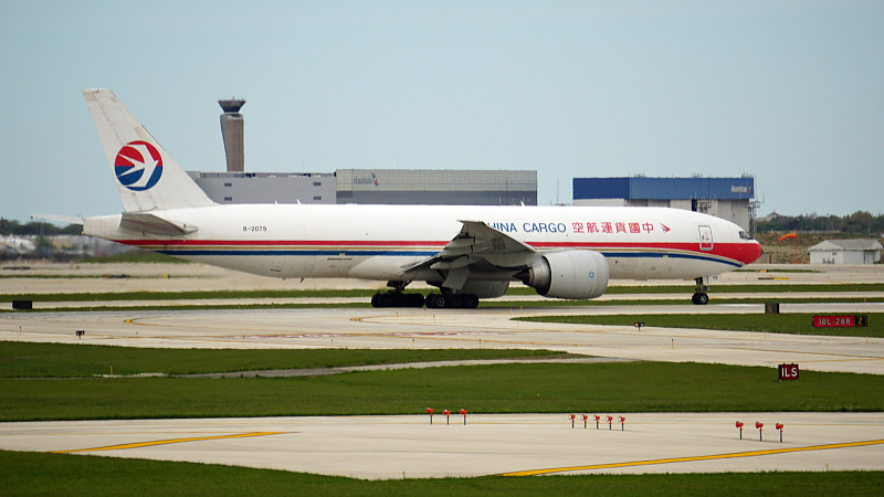 切纸机采取南京轮船运输运抵澳洲朗塞斯顿(Launceston)