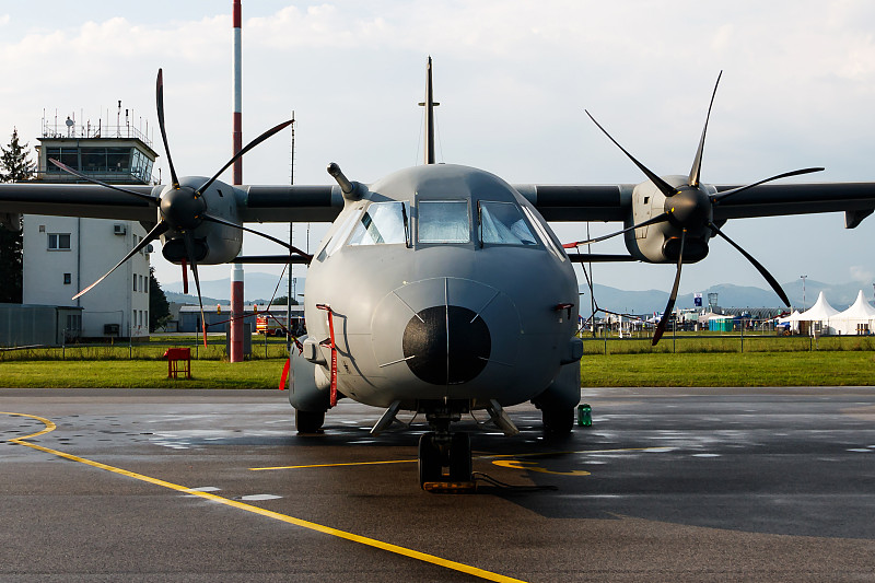 重庆船舶油漆与涂料使用航空货运6天内配送到澳洲怀阿拉