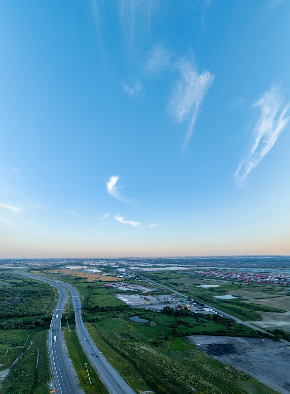 海口柴油发电机组使用飞机运输11天内速递到德文波特 (Devonport)