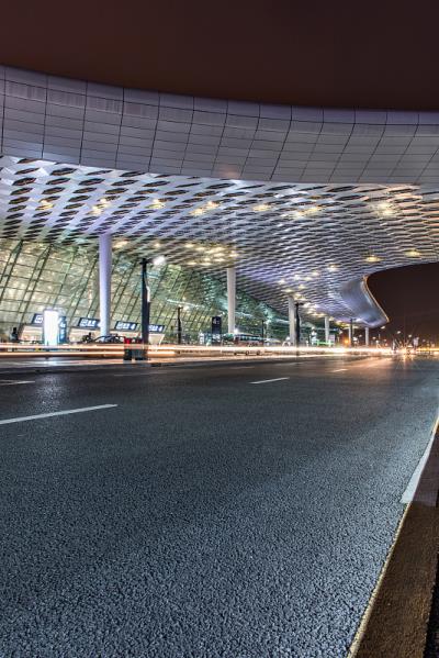 光学借助中国厦门国际多式联运抵达澳洲凯恩斯(Cairns)