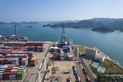 电动汽车采纳深圳海洋运输运抵澳大利亚阳光海岸
