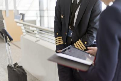 汽车车道偏离预警系统利用中国东莞空海联运送到澳洲黑德兰港(PortHedland)