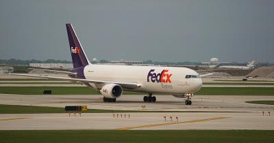 液晶显示器借用广州国际航空货运送达澳大利亚汤斯维尔