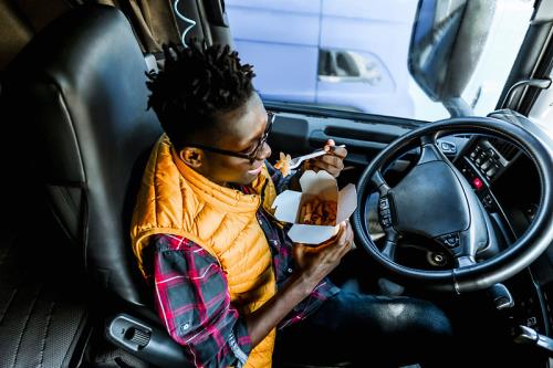 400美元/箱！赫伯罗特公布最新附加费，2026年1月1日生效