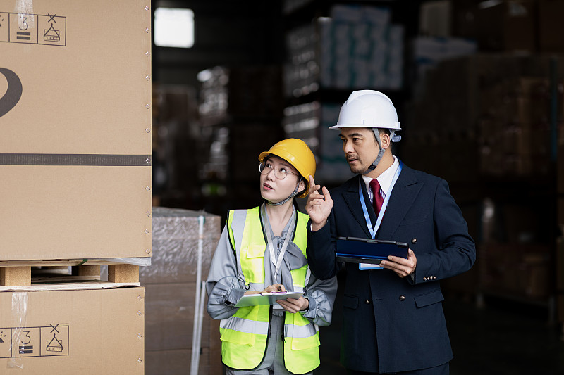 今年1至8月国家铁路发送货物26.83亿吨