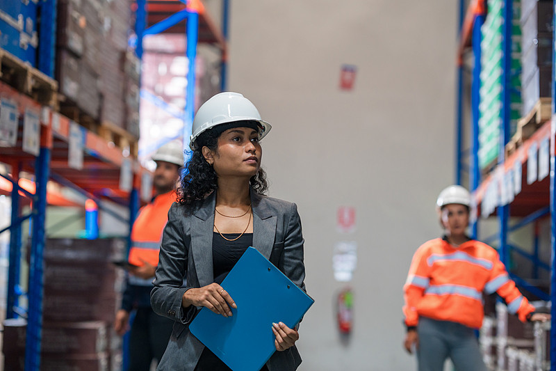 前三季度国家铁路发送货物30.3亿吨 同比增长3.4%