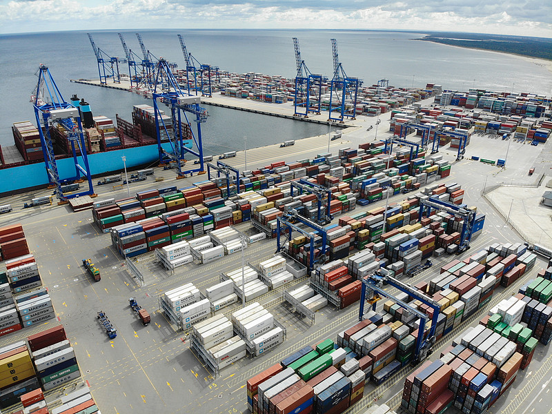 湖南怀化国际陆港班列开行量飙升 全年预计突破1200列 湖南怀化国际陆港班列开行量飙升 全年预计突破1200列