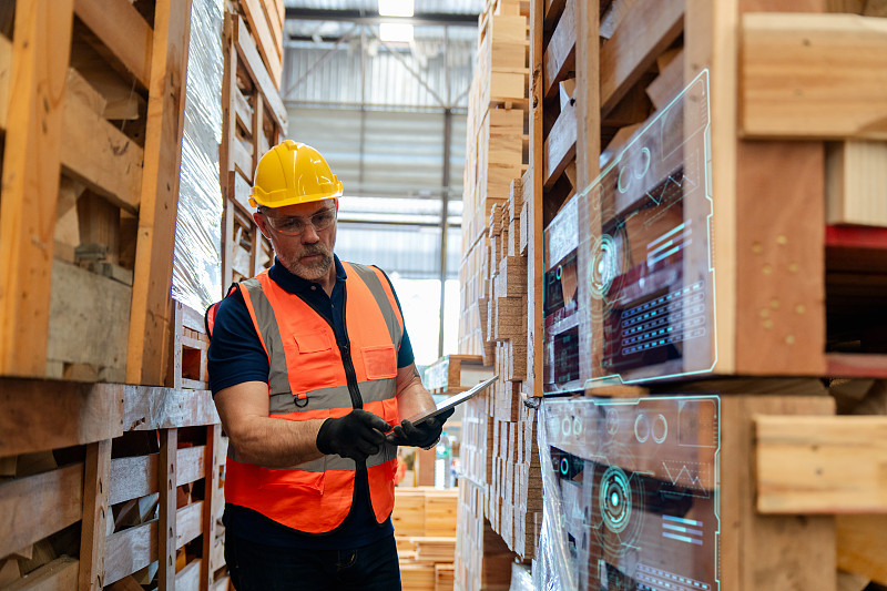 我国重要能源通道大秦铁路累计货运量突破90亿吨 我国重要能源通道大秦铁路累计货运量突破90亿吨