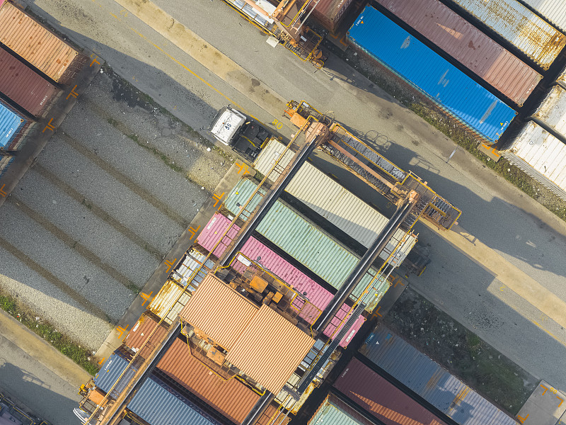 加拿大航空货运公司；：在罢工后继续减少货运时间表