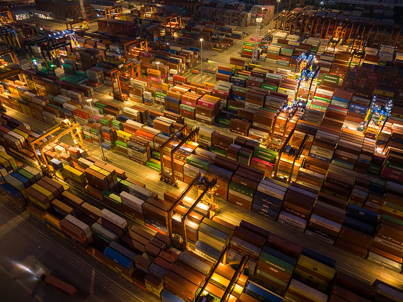 红海集装箱航线强势回归！达飞海运开通新苏伊士航线：红海集装箱运输重启