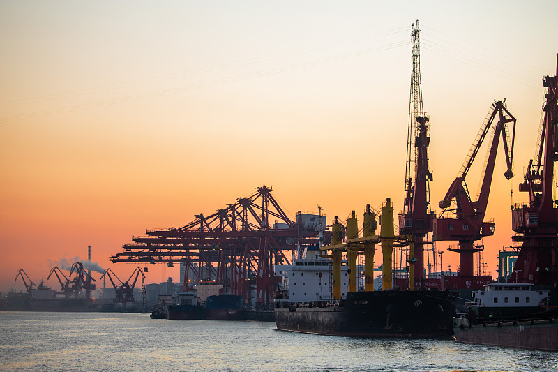 尽管货运量下降,但海运费率基本保持不变 尽管货运量下降,但海运费率基本保持不变