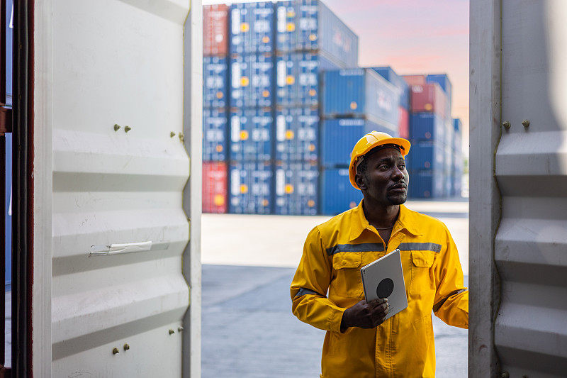 前十月嘉陵江过闸货物量超前三年总和