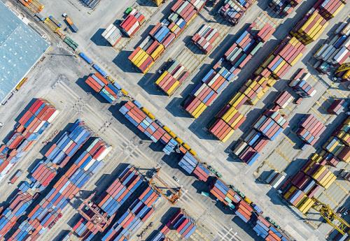 苏伊士运河：大型集装箱船已开始重返