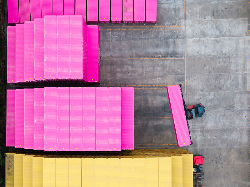 山东港口“风光并举”织绿网