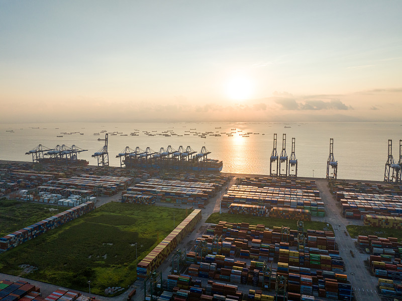 加拿大宣布新措施 支持受美关税冲击的钢铁木材行业