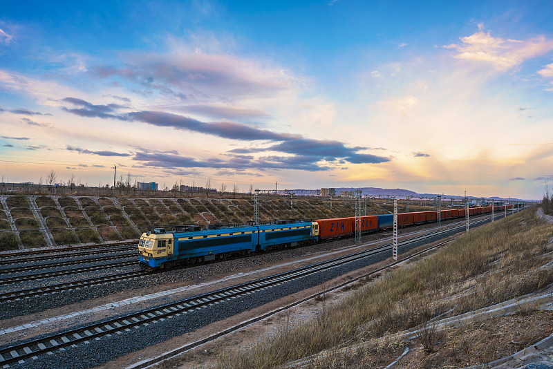 6600项商品零关税！海南全岛封关运作，自贸港建设迈入新起点、开启新阶段