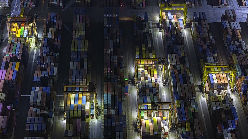 港口与铁路“双向奔赴”开启物流新篇章 港口与铁路“双向奔赴”开启物流新篇章
