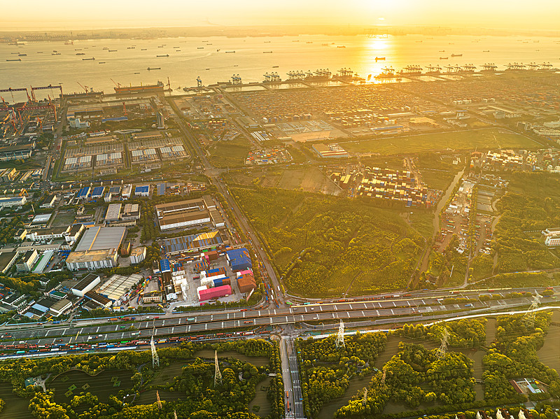 深圳发一个集装箱到美国多少钱