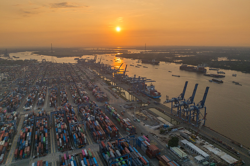 除了THC，国际贸易中还有哪些常见的费用？