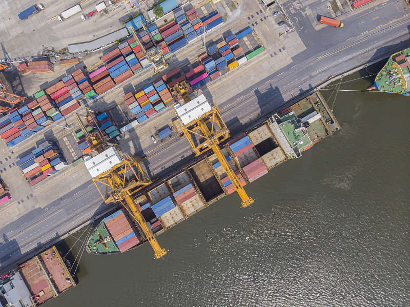 如何寄印度尼西亚的快递？快递公司选择、费用、时效全解析