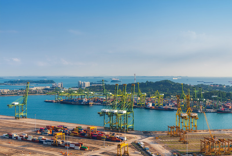 EIR费用是按柜还是按票收取？