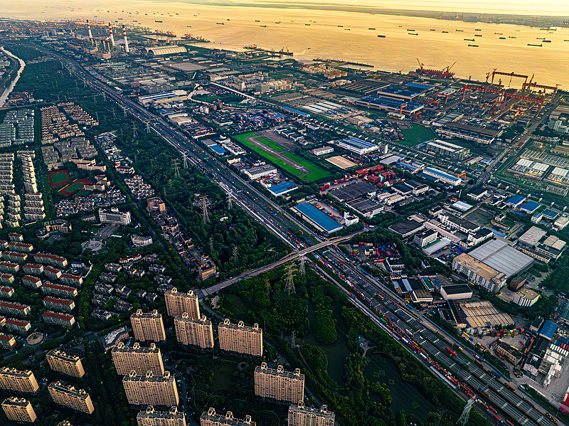 海运到美国需要多长的时间?费用是多少? 海运到美国需要多长的时间?费用是多少?