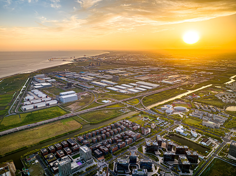 通过中国成都将汽车配件寄到英国伦敦