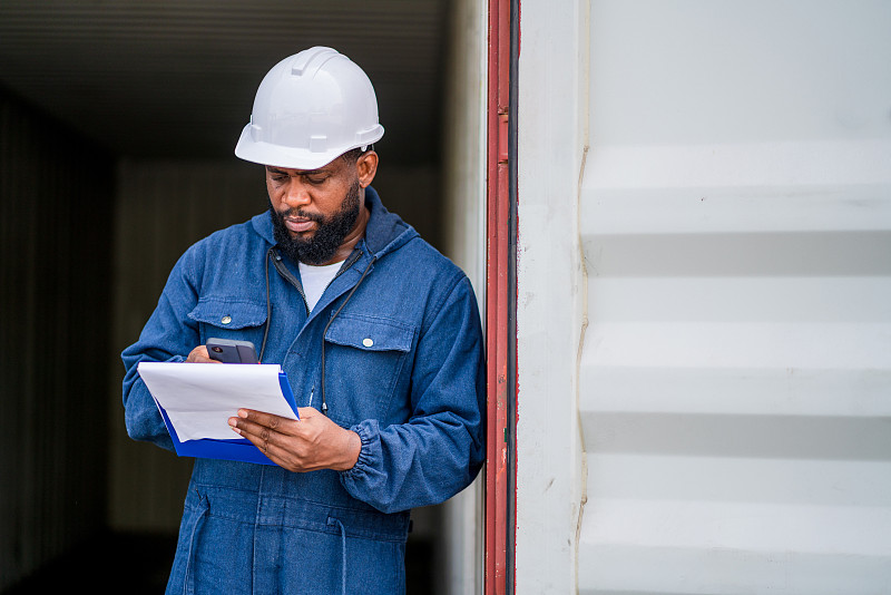 经过中国厦门将显卡寄到英国伍尔弗汉普顿