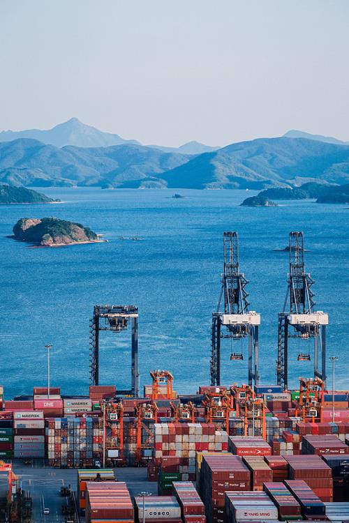 中国广东深圳到美国集装箱船运输区域循环航线