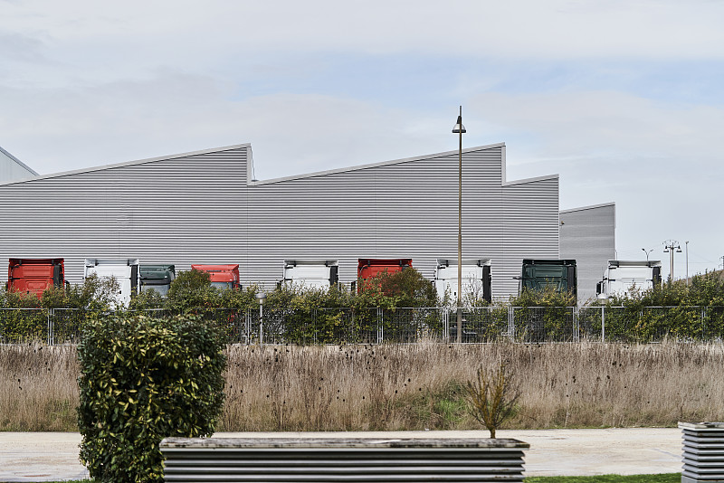 经由哈尔滨珠宝邮寄到英国卡迪夫 经由哈尔滨珠宝邮寄到英国卡迪夫