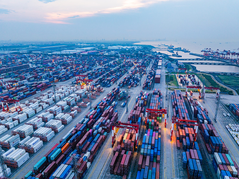 经由中国上海华为手机邮寄到英国桑德兰