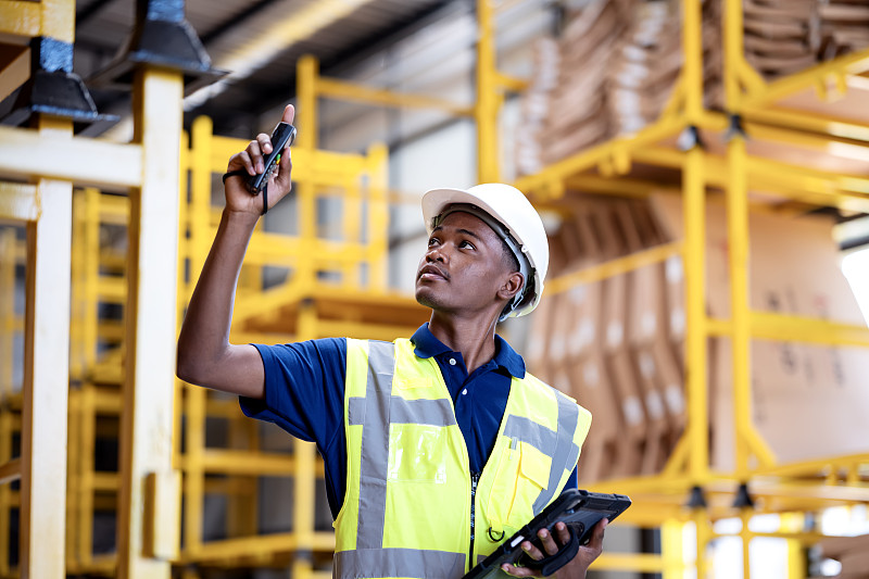 通过深圳把奢侈品寄到英国格拉斯哥 通过深圳把奢侈品寄到英国格拉斯哥